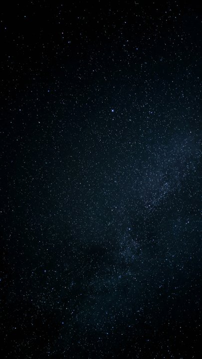 Ovnis en el cielo nocturno